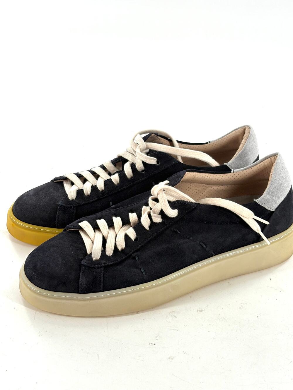Eleventy Mens Suede Low Top Sneakers 11.5 42 NWOT Navy Blue Gum sole